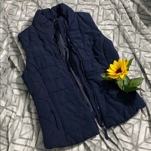 Navy Puffer Vest 🧥
